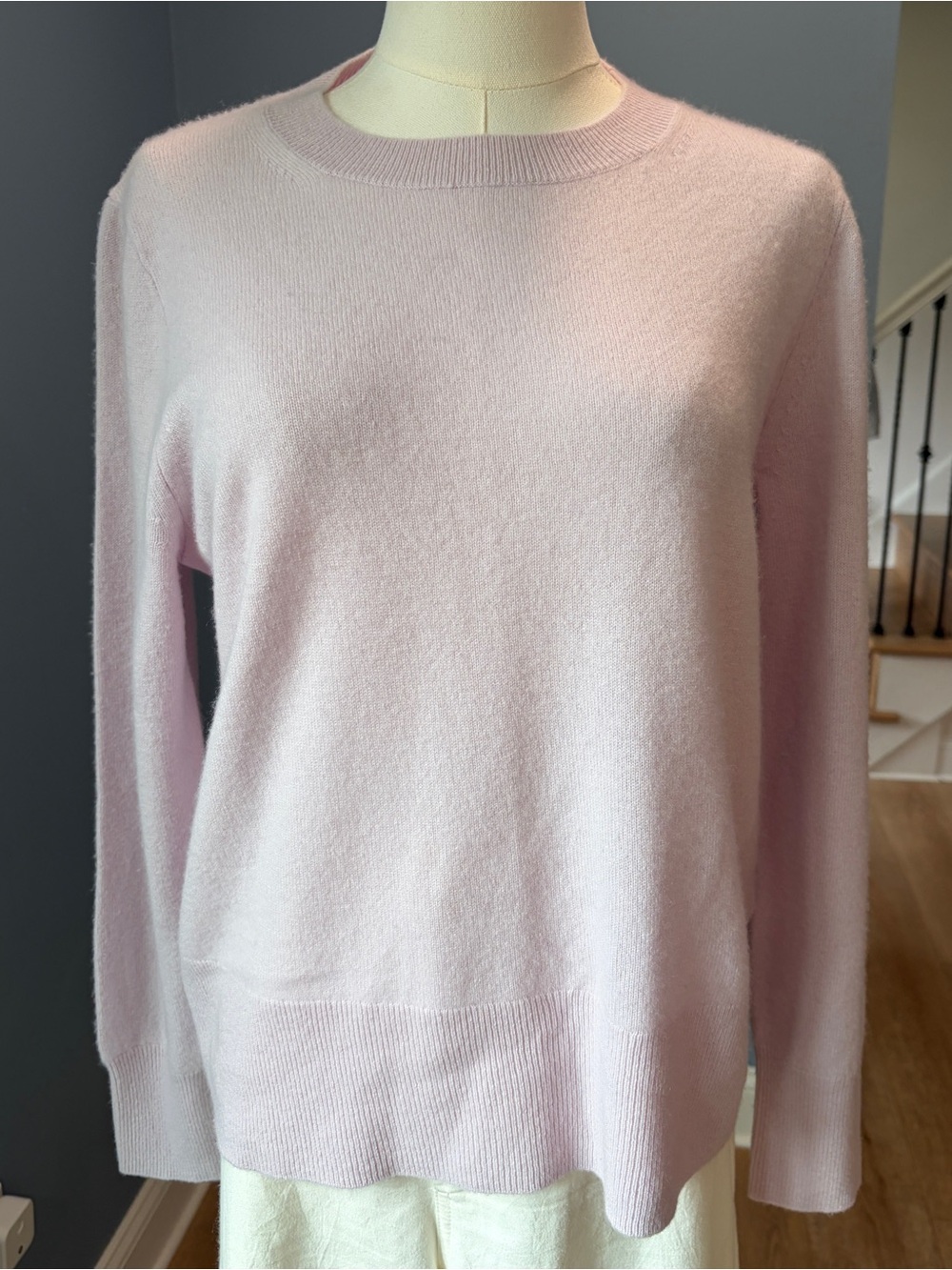 J.Crew 100% Cashmere Sweater Lavender Lilac Crewneck Pullover Medium